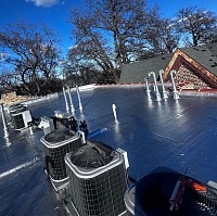 Roofing pros